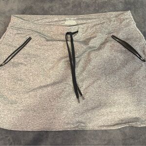 tek gear Gray Athletic Drawstring Skort with Zip Pockets